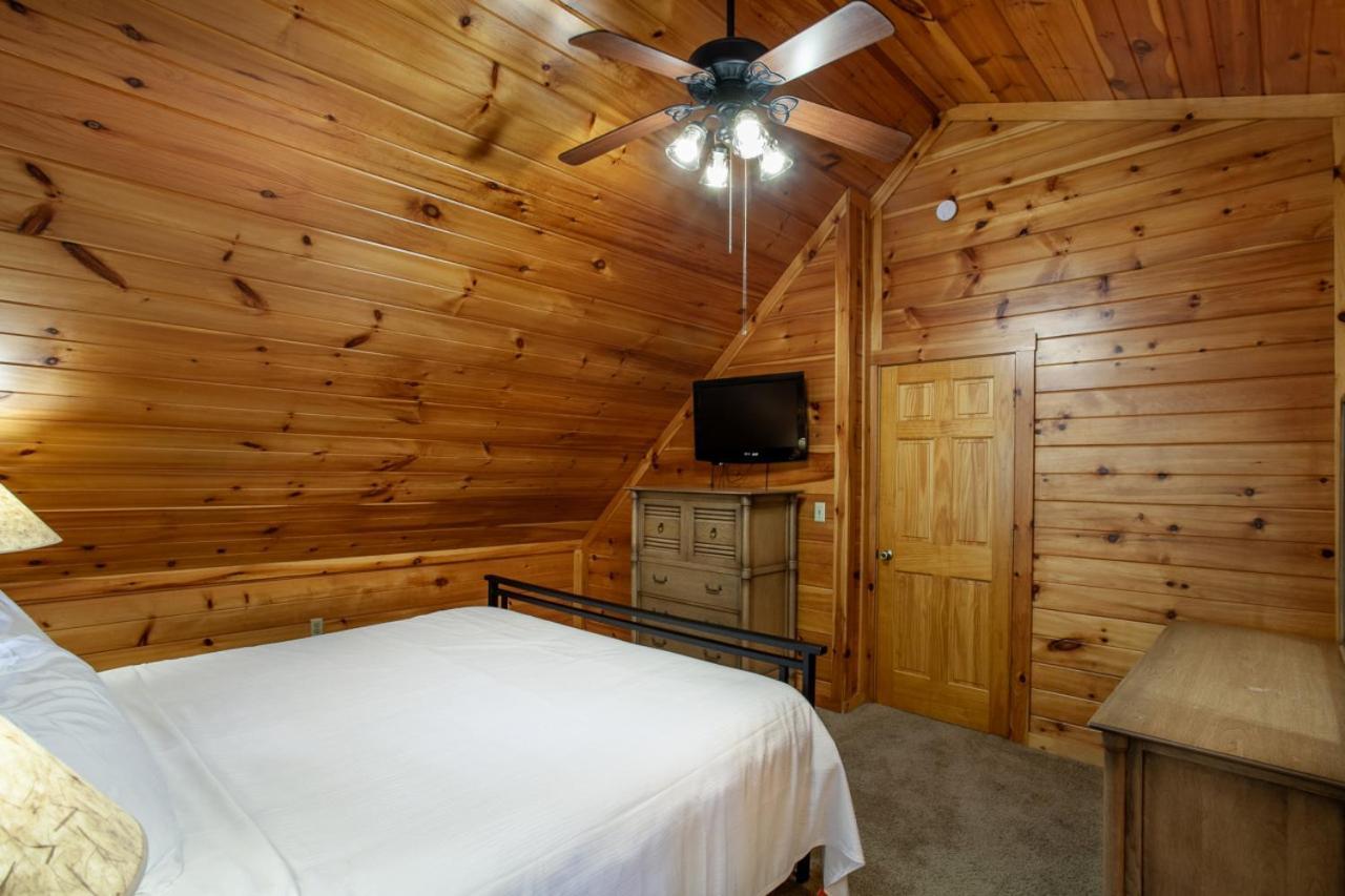 Bear Crossing Mtn View Game Room Gatlinburg Exteriör bild