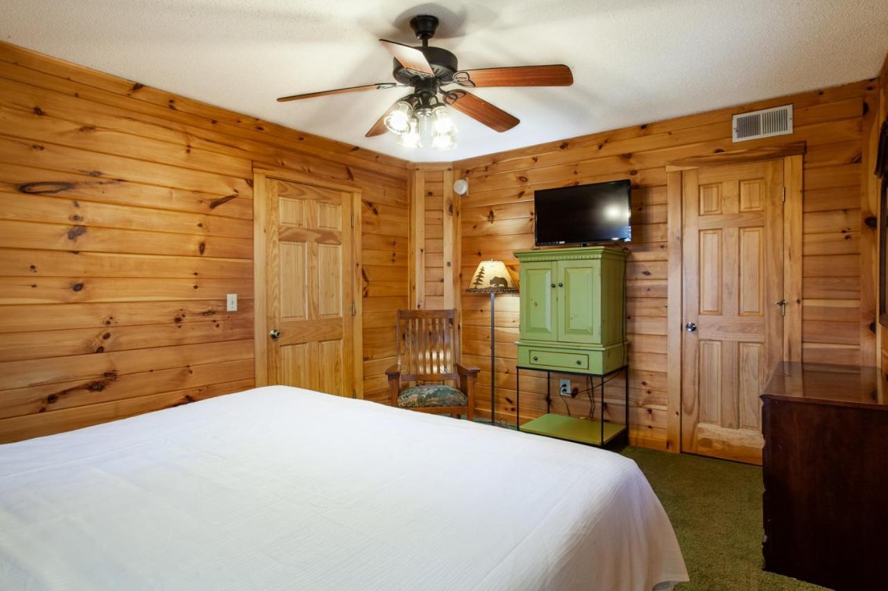Bear Crossing Mtn View Game Room Gatlinburg Exteriör bild
